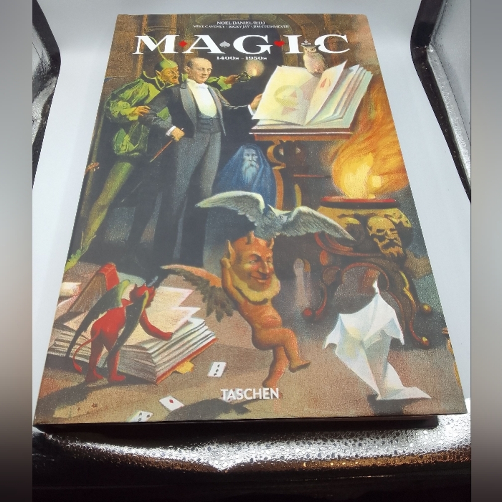TASCHEN Magic Book